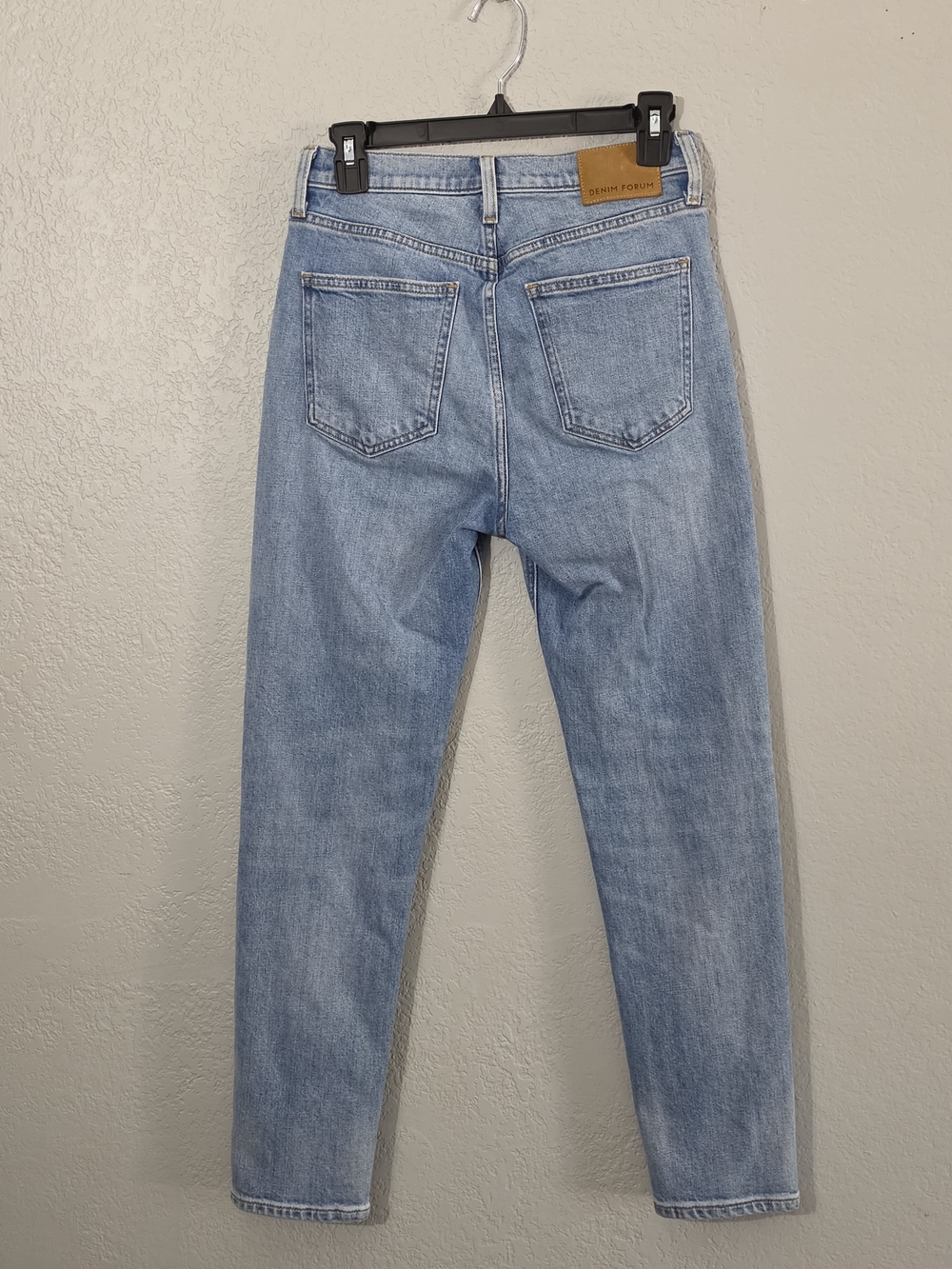 Aritzia/Denim Forum The Yoko High Rise Slim Jeans Light Wash High Rise Womens 27 - Picture 9 of 14